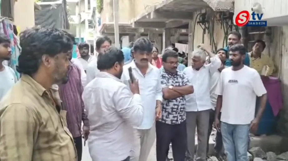 RGK బస్తీ UGD సమస్య: అధికారుల తీరుపై మండిపడుతూ వారాల వినోద్ కుమార్ పాదయాత్ర: RGK Basti UGD Problem